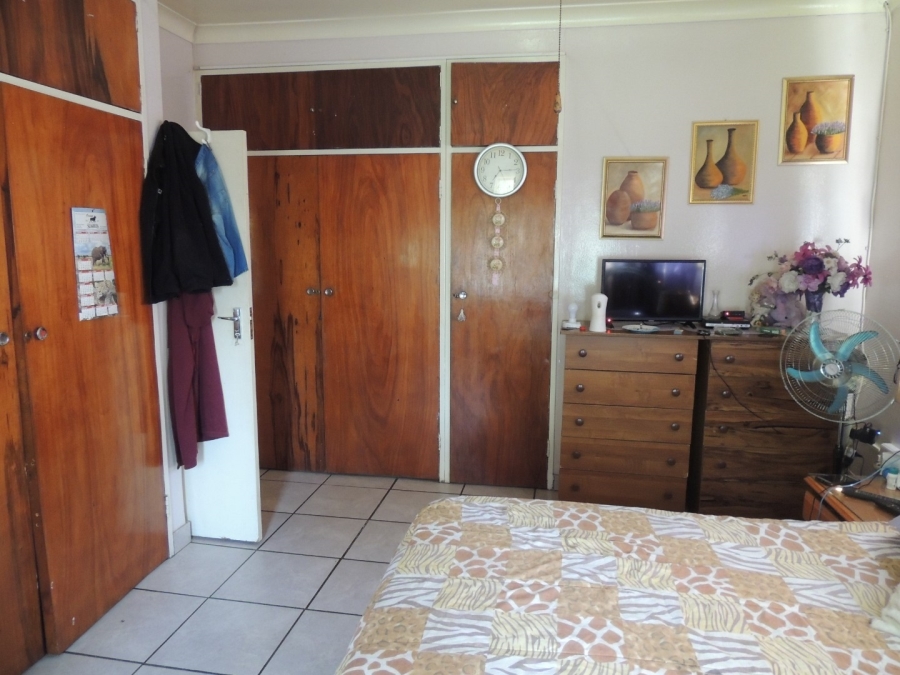 4 Bedroom Property for Sale in Oos Einde North West